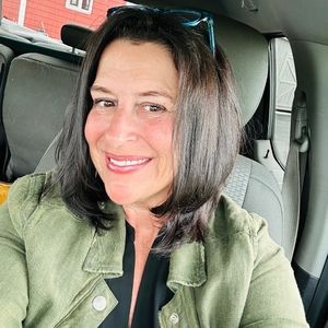 Meet your Posher, Andrea